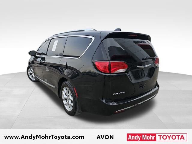 Used 2018 Chrysler Pacifica Touring-L Plus image 4