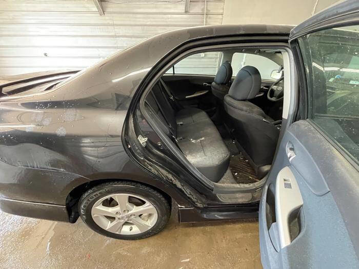 Used 2012 Toyota Corolla S image 27