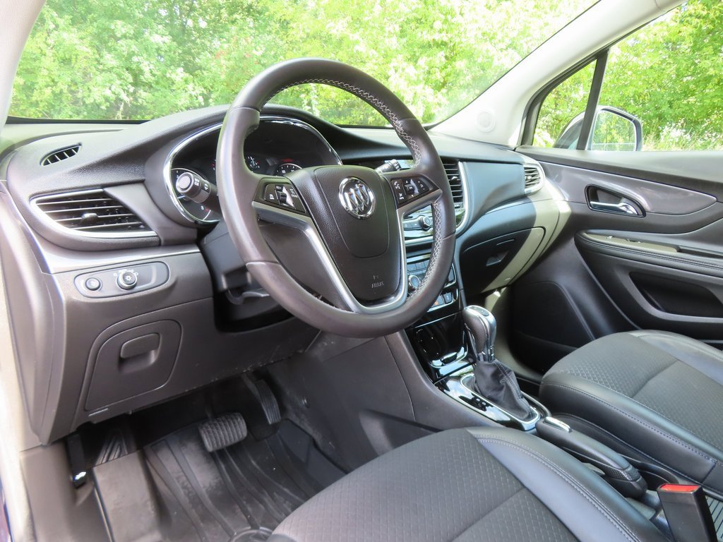 Used 2022 Buick Encore Preferred image 25