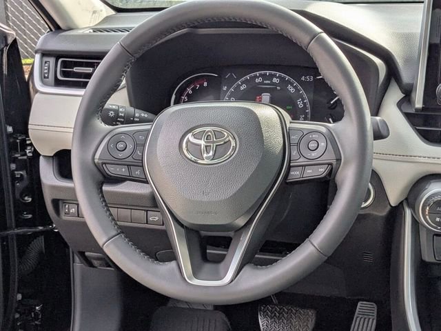 Used 2025 Toyota RAV4 XLE Premium image 17