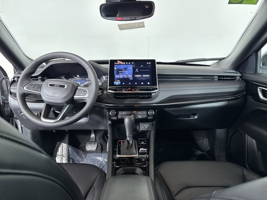 Used 2026 Jeep Compass Limited image 3