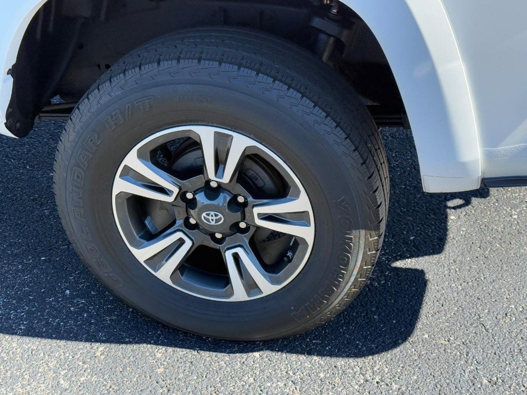 Used 2019 Toyota Tacoma TRD Sport image 7