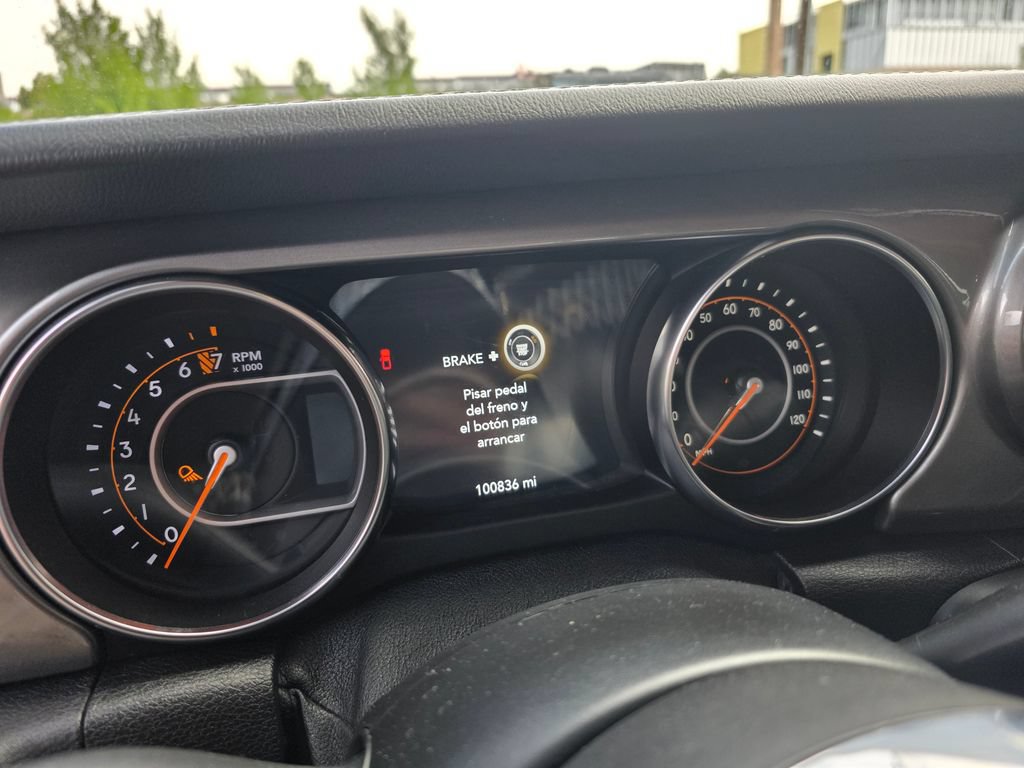 Used 2021 Jeep Gladiator Overland AWD/4WD image 15