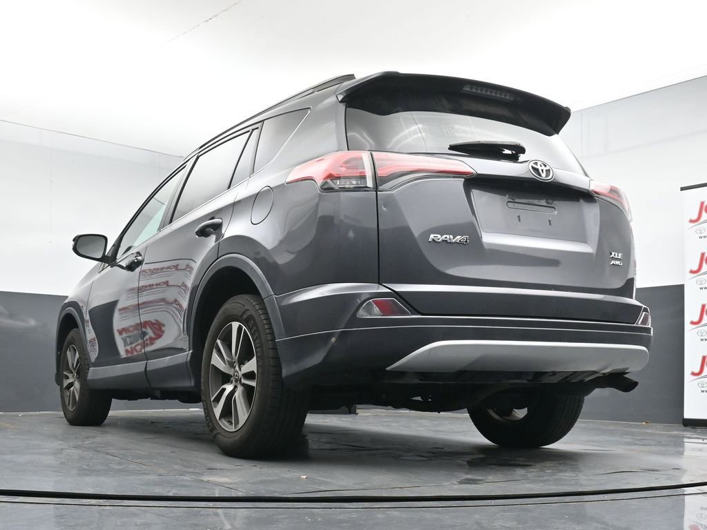 Used 2017 Toyota RAV4 XLE AWD/4WD image 21