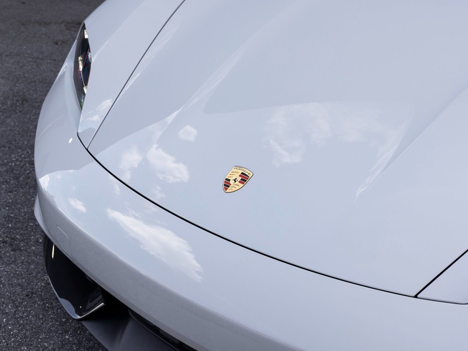 Used 2025 Porsche Taycan GTS image 10