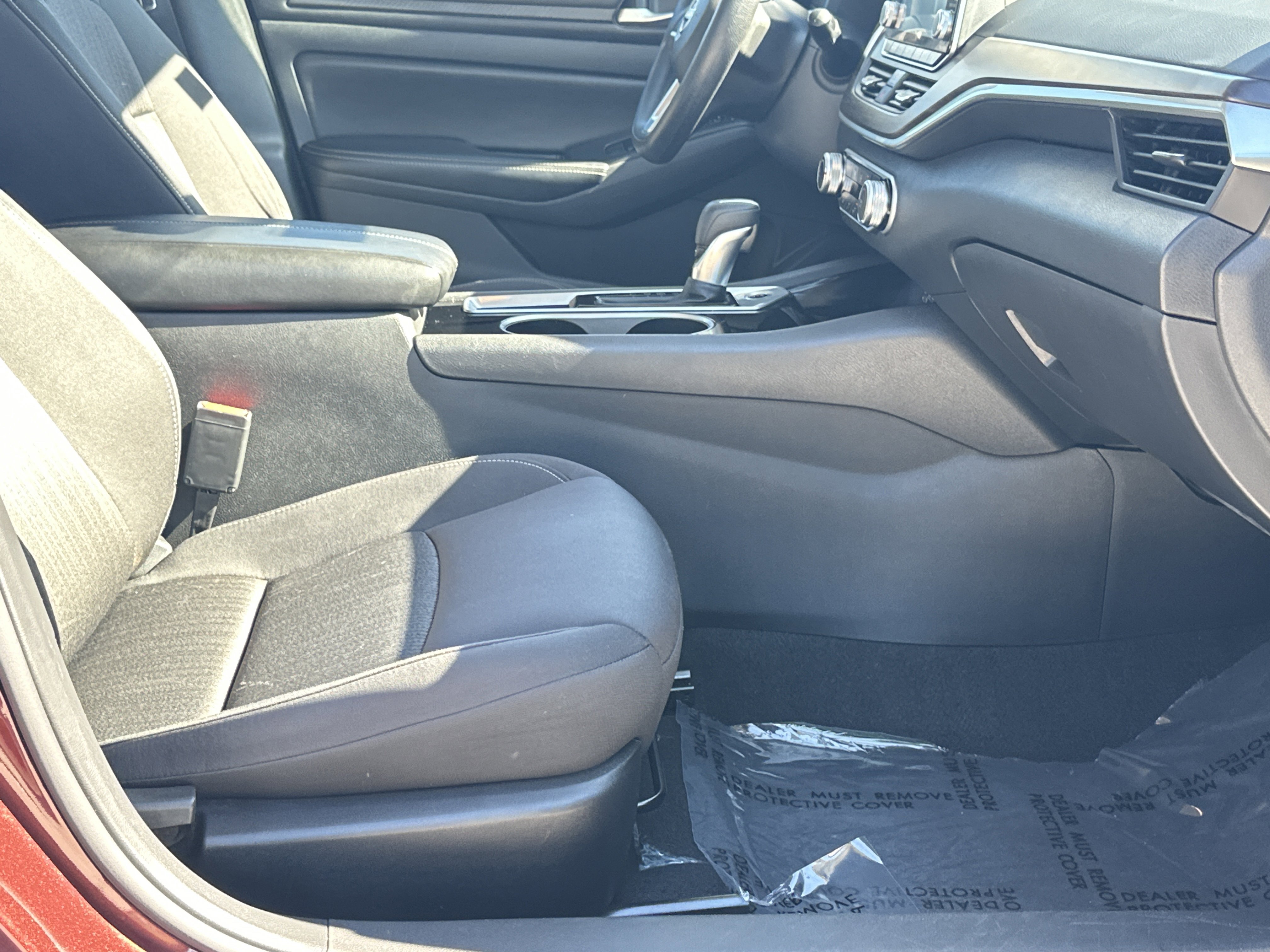 Used 2024 Nissan Altima 2.5 SV image 13