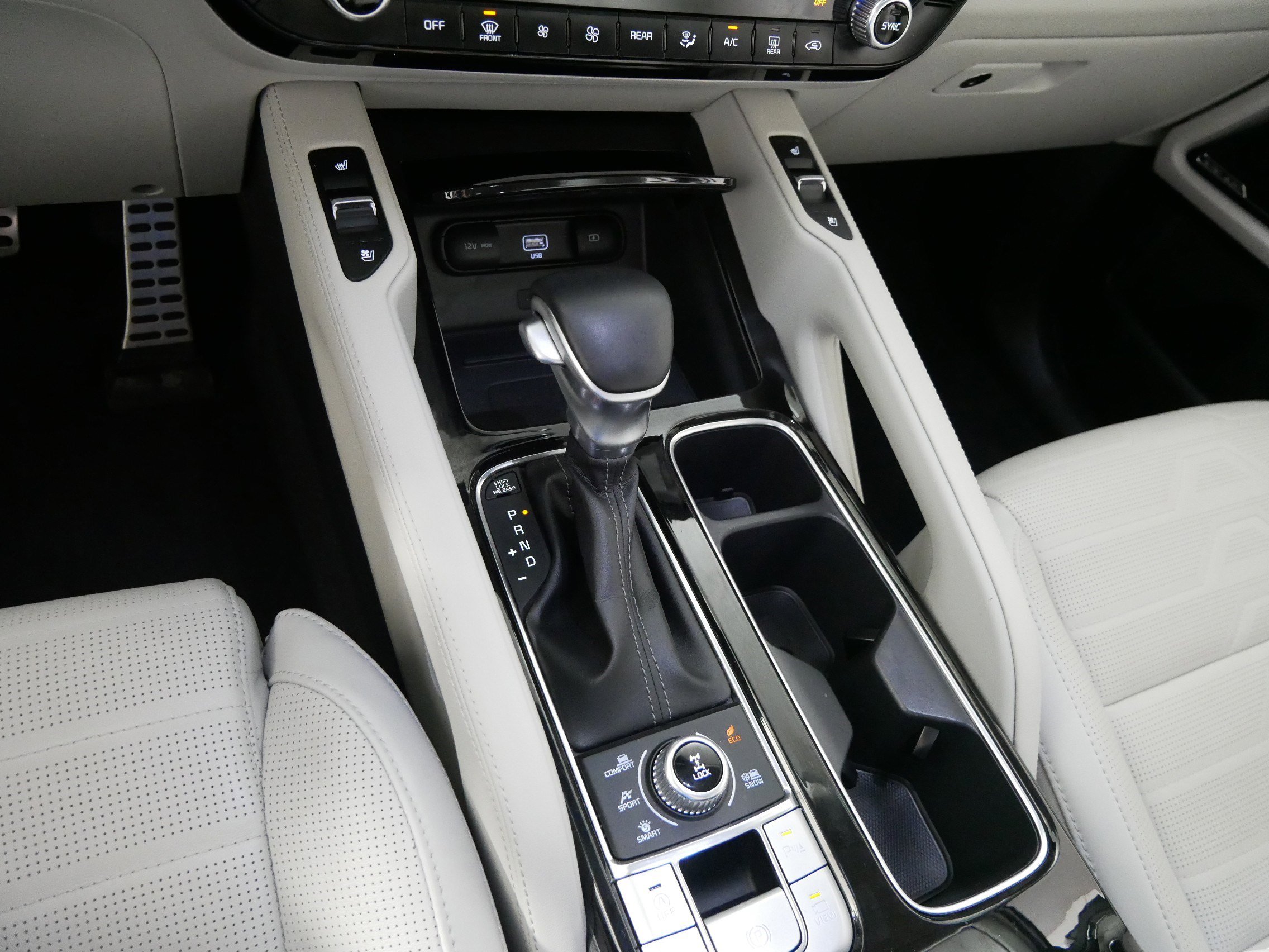 Used 2022 Kia Telluride SX w/ SX Prestige Package AWD/4WD image 23