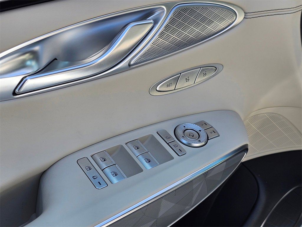 Used 2025 Genesis GV70 3.5T Sport w/ Sport Advanced Package image 22