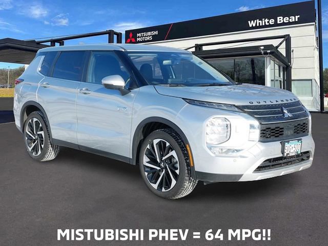 Used 2025 Mitsubishi Outlander SE