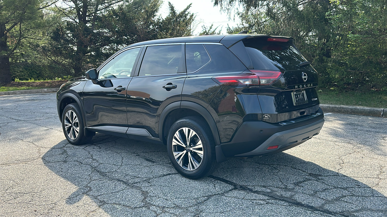 Certified 2023 Nissan Rogue SV AWD/4WD image 7