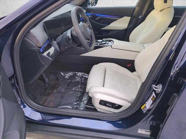 Certified 2026 BMW i5 eDrive40 RWD image 17