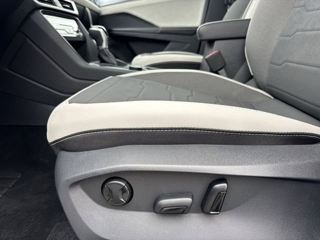 New 2026 Volkswagen Taos SE image 12