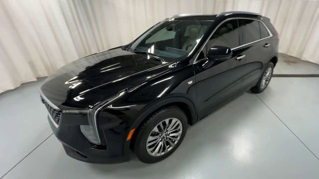 Certified 2024 Cadillac XT4 Premium Luxury w/ Cold Weather Package image 4