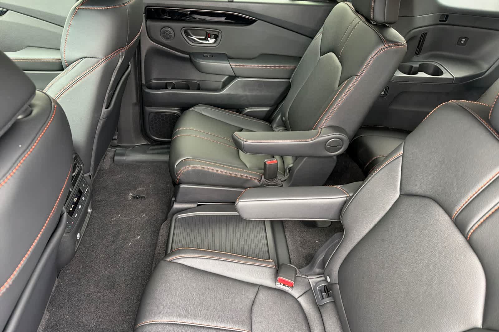 New 2026 Honda Pilot TrailSport image 4
