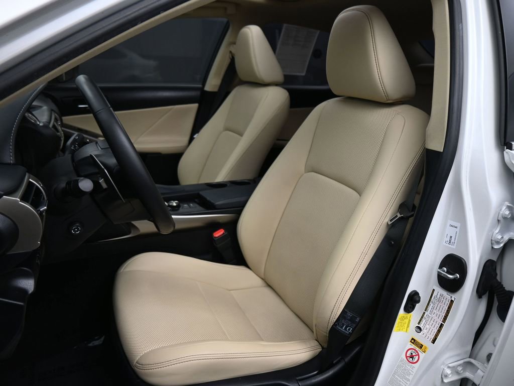 Used 2016 Lexus IS 350 w/ Navigation System Package image 16