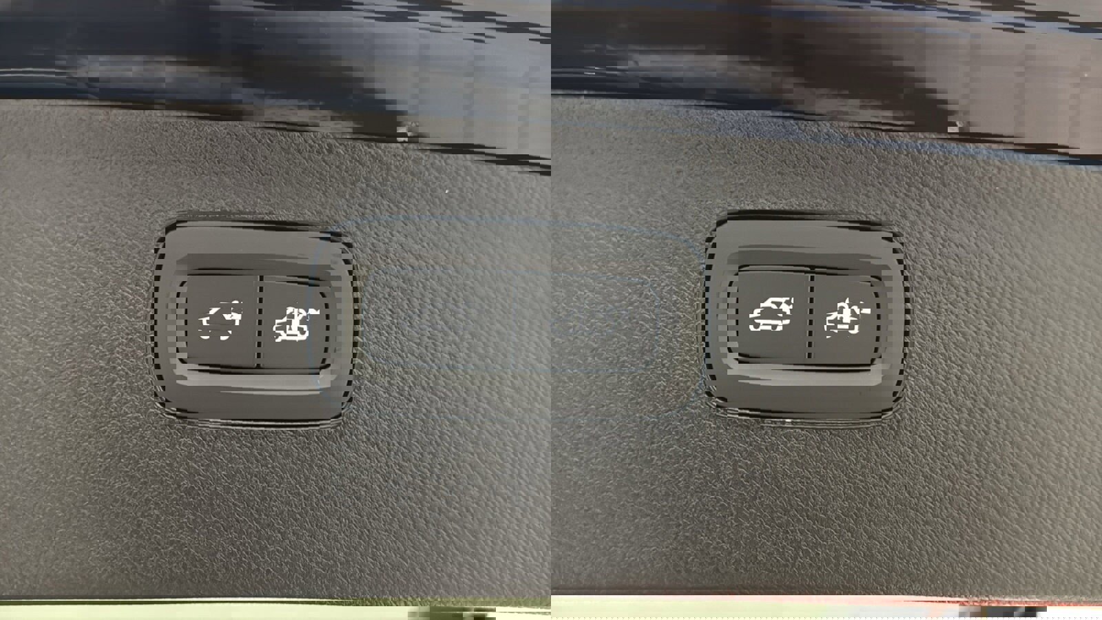 New 2026 Volvo XC90 T8 Ultra w/ Protection Package Premier image 31