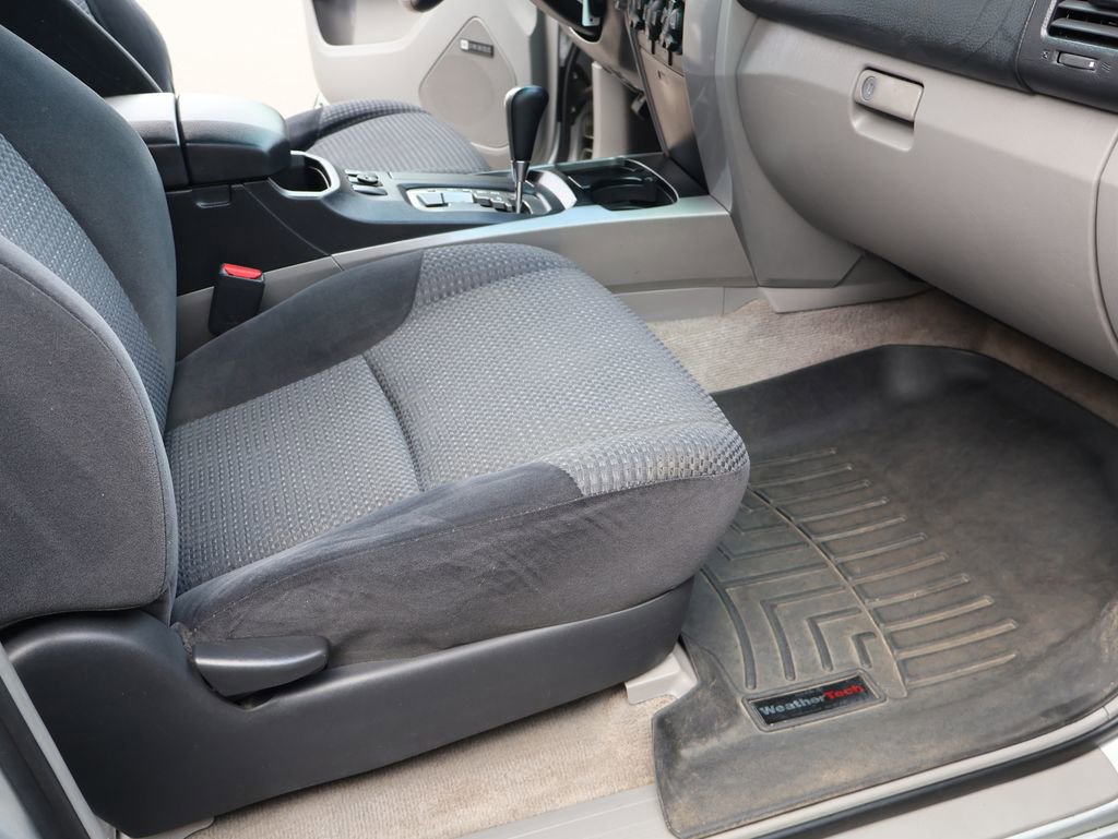 Used 2005 Toyota 4Runner Sport image 32