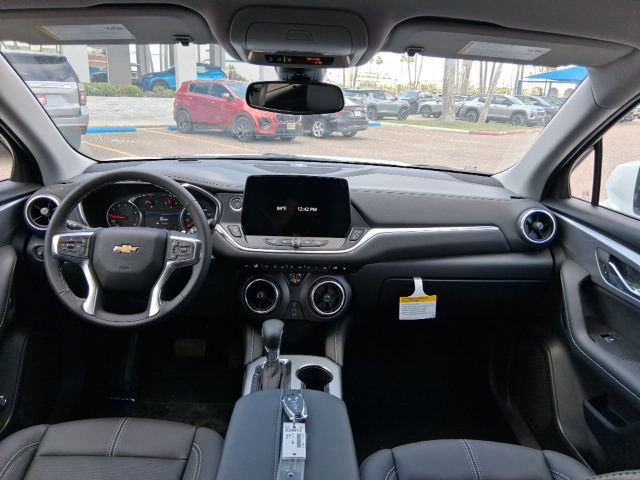New 2026 Chevrolet Blazer LT w/ LPO, Black Grille Bar Package FWD image 11