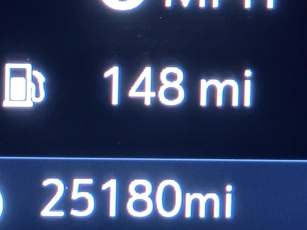 Used 2023 Chevrolet Traverse LT w/ LPO, Floor Liner Package AWD/4WD image 3