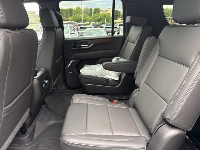 New 2026 GMC Yukon XL Denali w/ LPO, Floor Liner Package AWD/4WD image 6