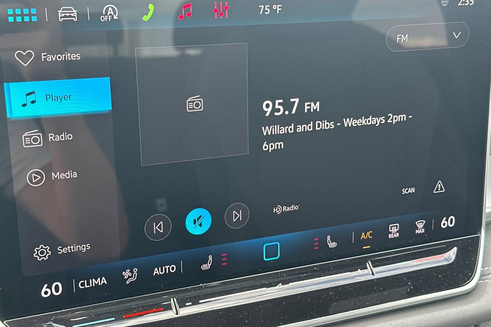 New 2026 Volkswagen Tiguan SE R-Line AWD/4WD image 18