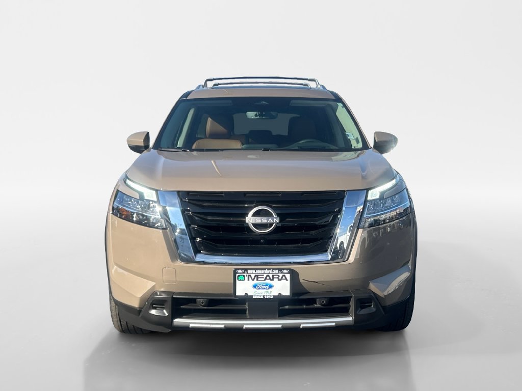 Used 2024 Nissan Pathfinder Platinum w/ Cargo Package AWD/4WD image 9