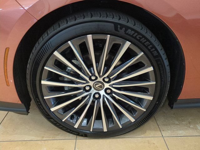 New 2026 Lexus ES 350e FWD image 10