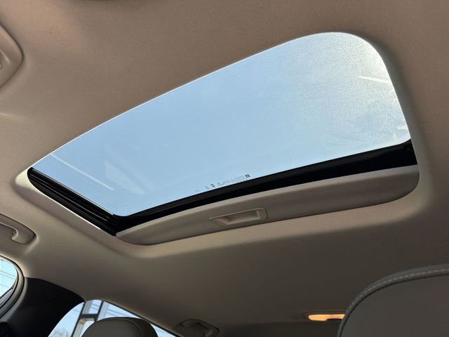 Certified 2024 Chevrolet Trax ACTIV w/ Sunroof Package image 23