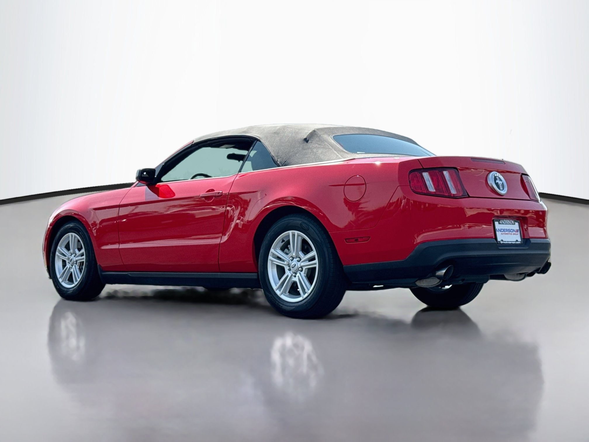 Used 2012 Ford Mustang Convertible RWD image 5