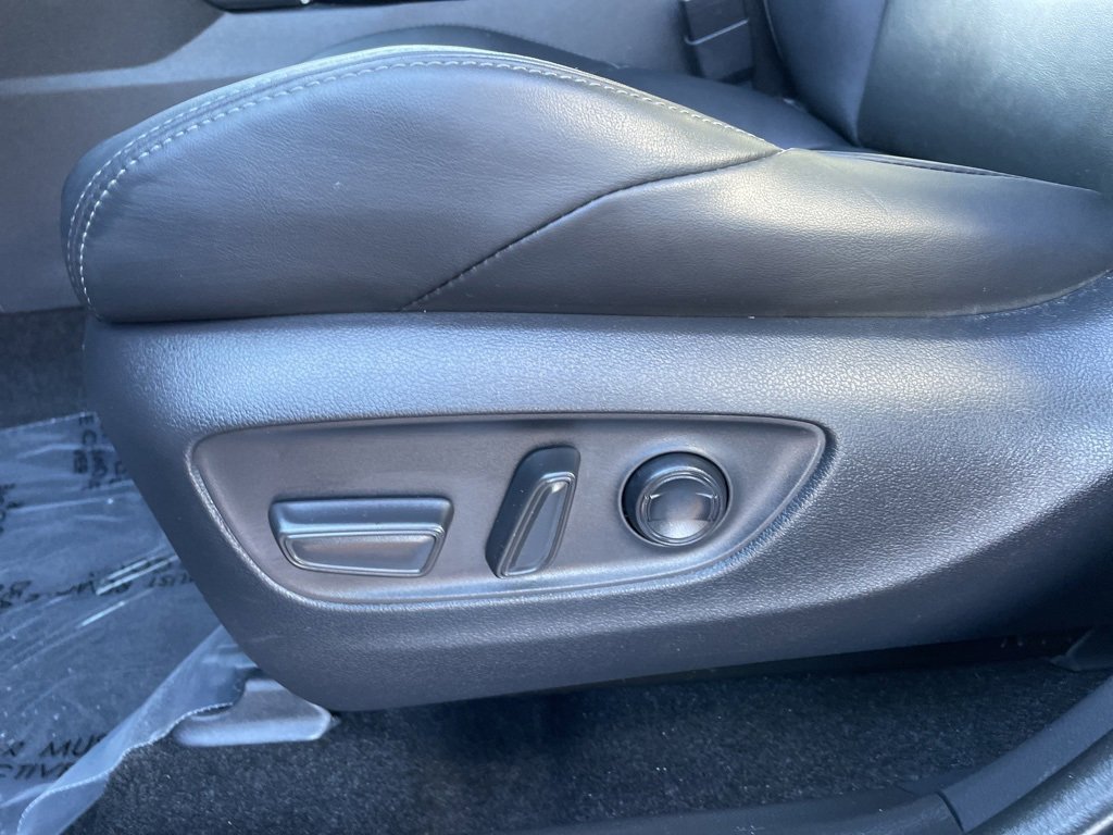 Certified 2024 Toyota Venza XLE image 23