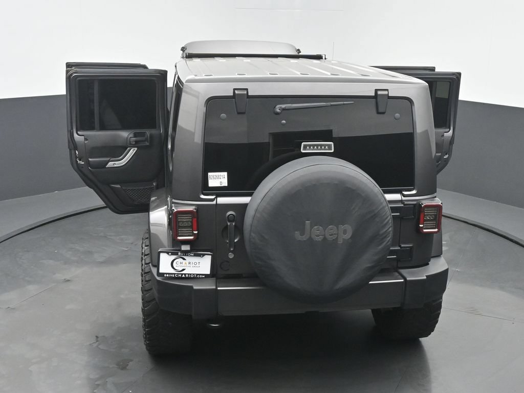 Used 2016 Jeep Wrangler Unlimited Sahara w/ Connectivity Group AWD/4WD image 63
