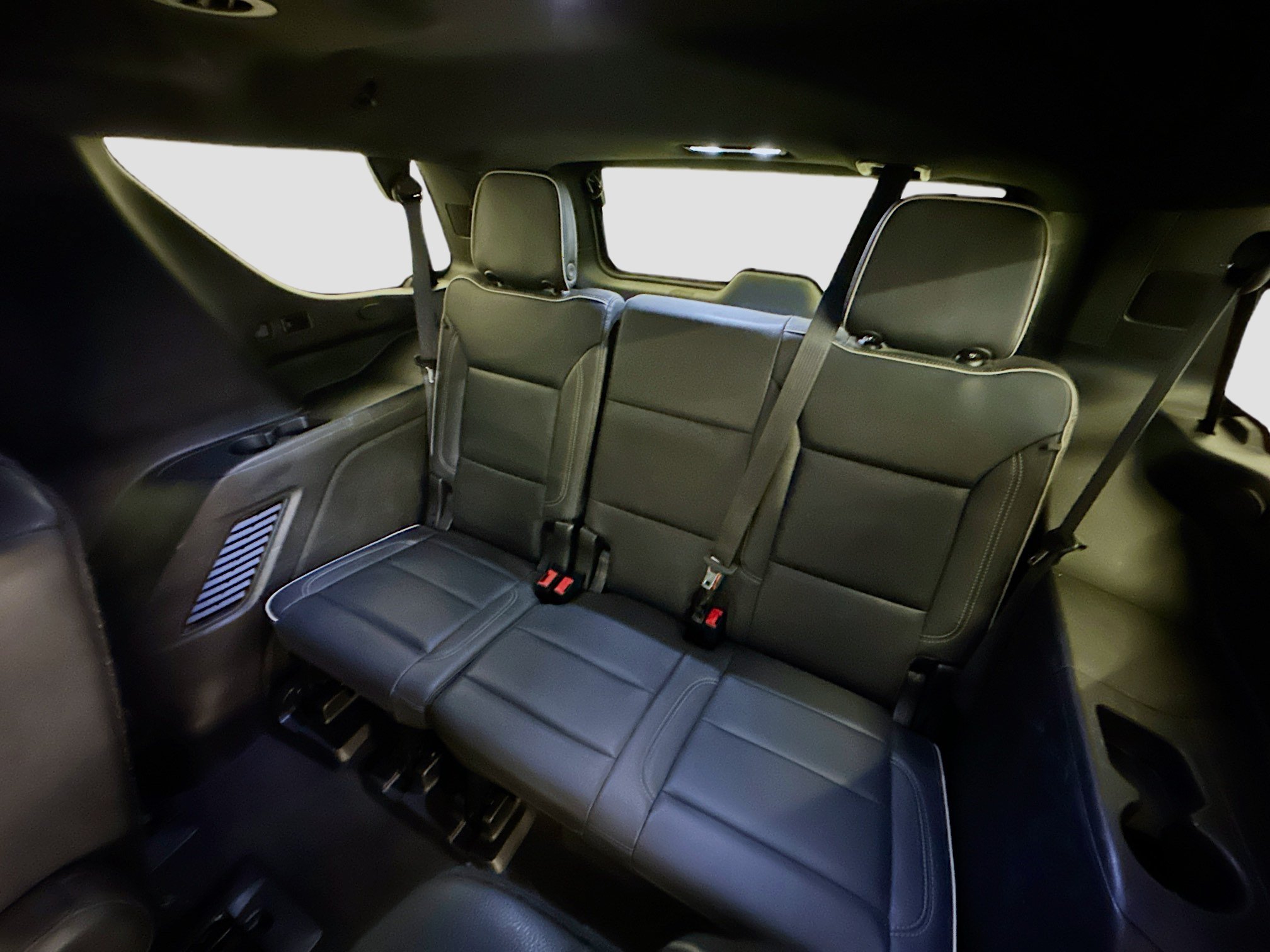 Used 2023 Chevrolet Tahoe Premier AWD/4WD image 30