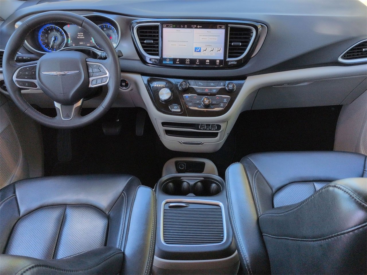 Used 2023 Chrysler Pacifica Touring-L image 20