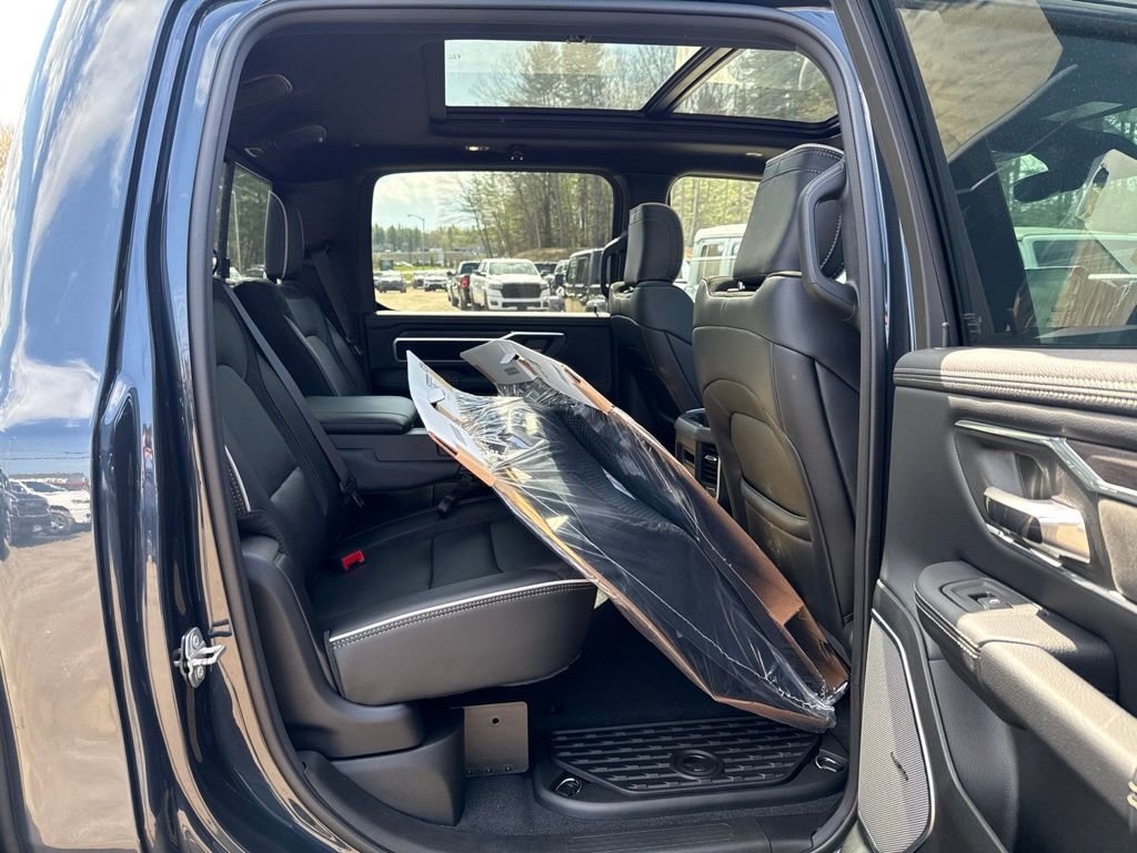 New 2026 RAM 1500 Laramie AWD/4WD image 29