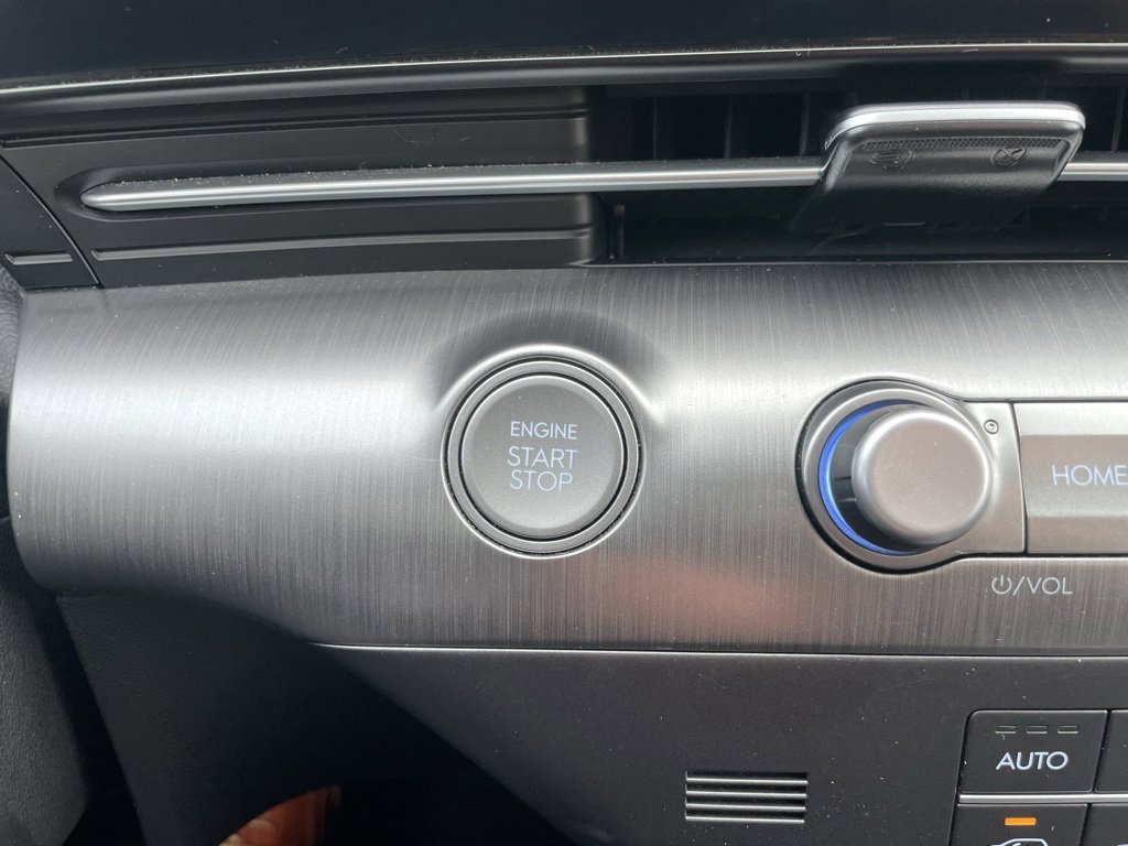 Used 2024 Hyundai Kona SEL image 12