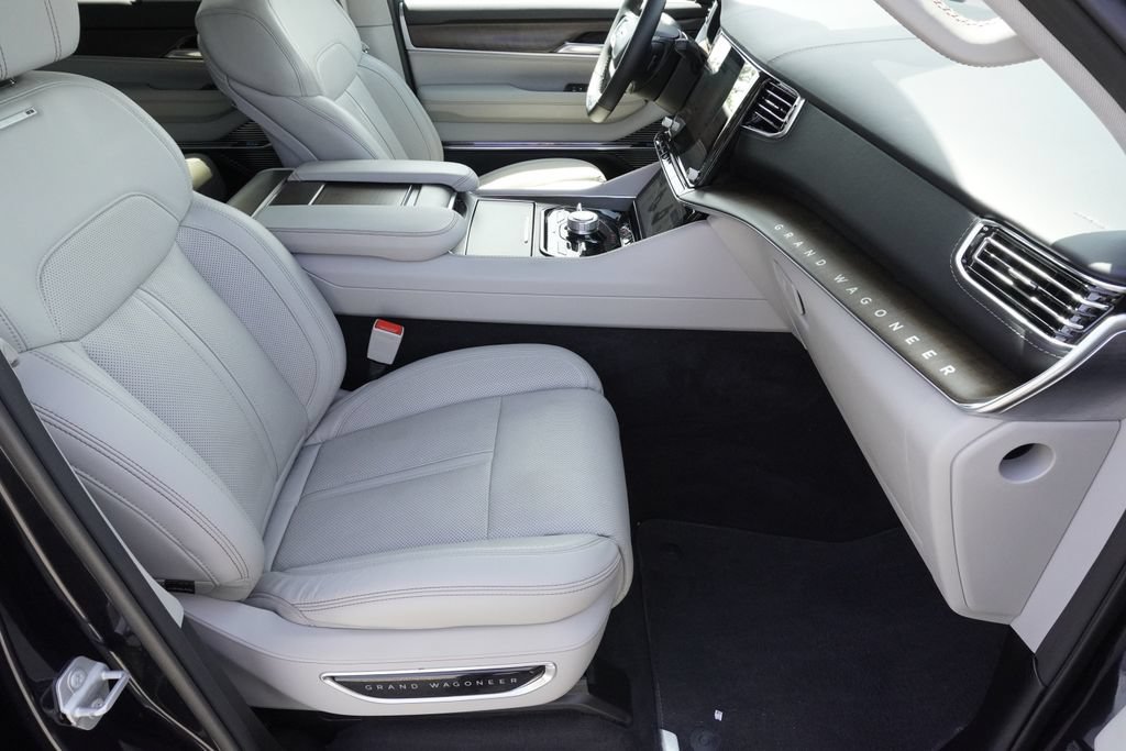 Used 2023 Jeep Grand Wagoneer 4WD image 23