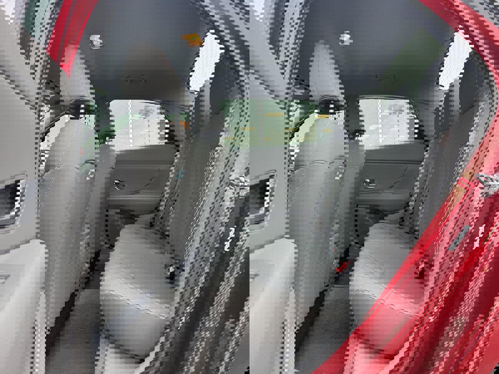 Used 2024 Hyundai Elantra SEL image 9