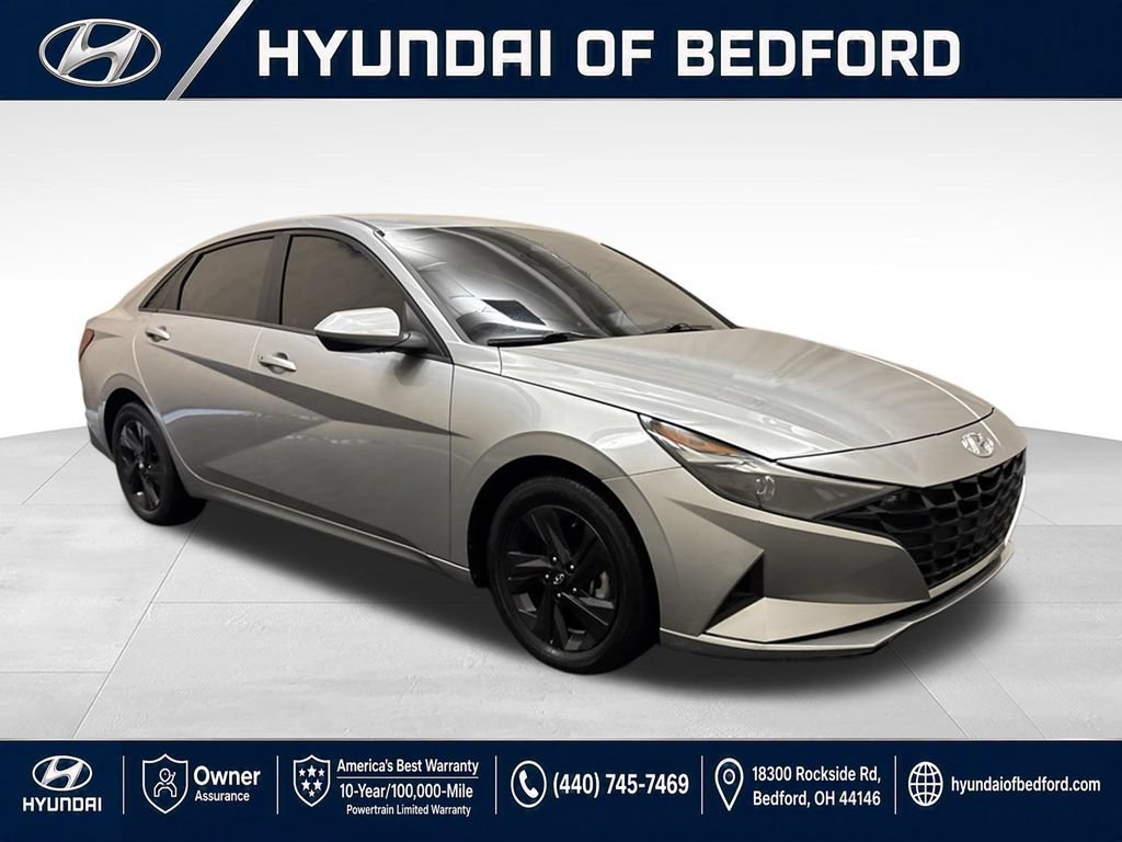Used 2022 Hyundai Elantra SEL FWD image 3