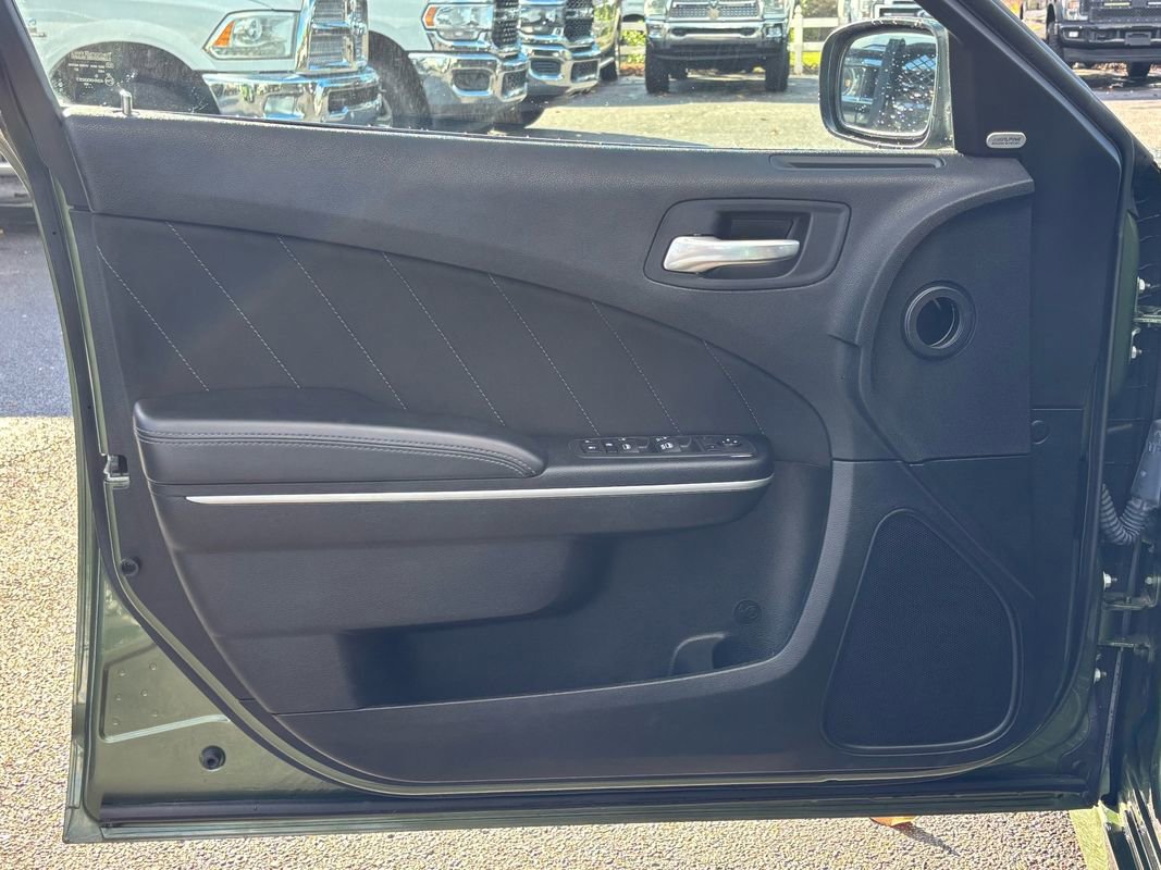 Used 2022 Dodge Charger Scat Pack w/ Driver Convenience Group image 12