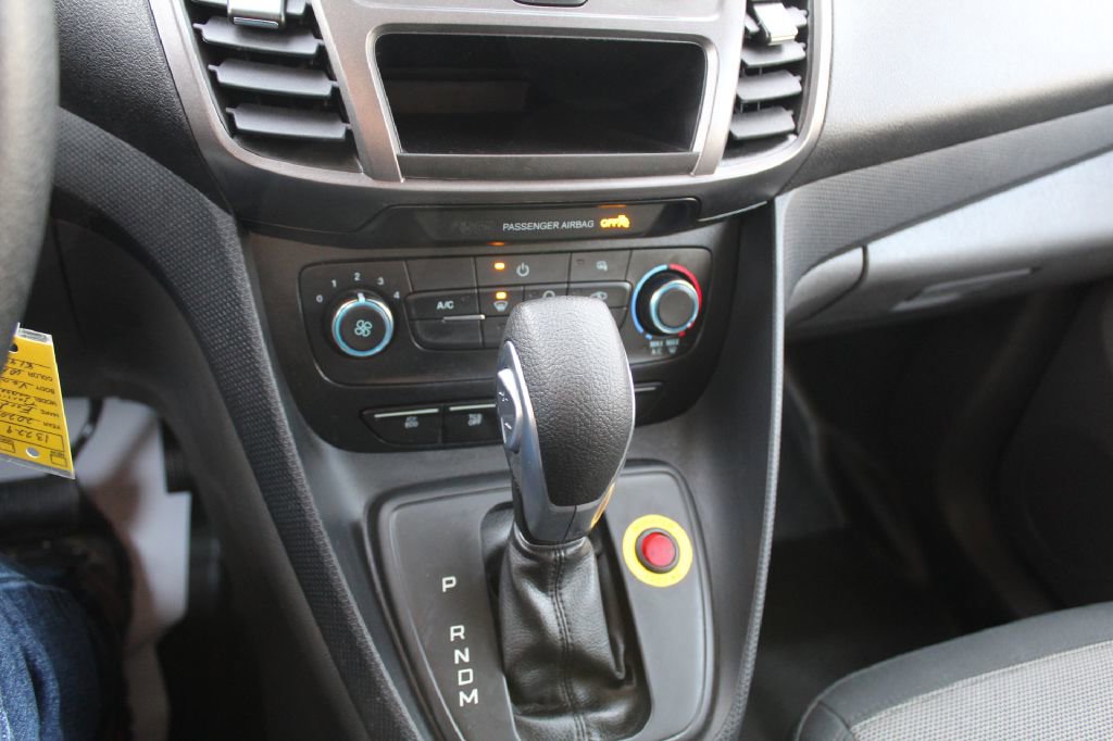 Used 2020 Ford Transit Connect XL image 17