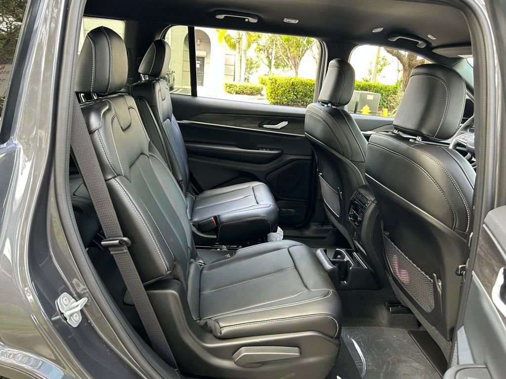 New 2025 Jeep Grand Cherokee L Limited w/ Black Appearance Package RWD image 34