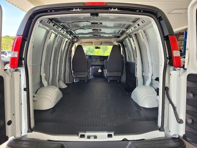 New 2026 GMC Savana 2500 w/ Driver Convenience Package RWD image 27
