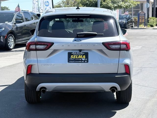 Used 2023 Ford Escape Active w/ Cold Weather Package FWD image 6