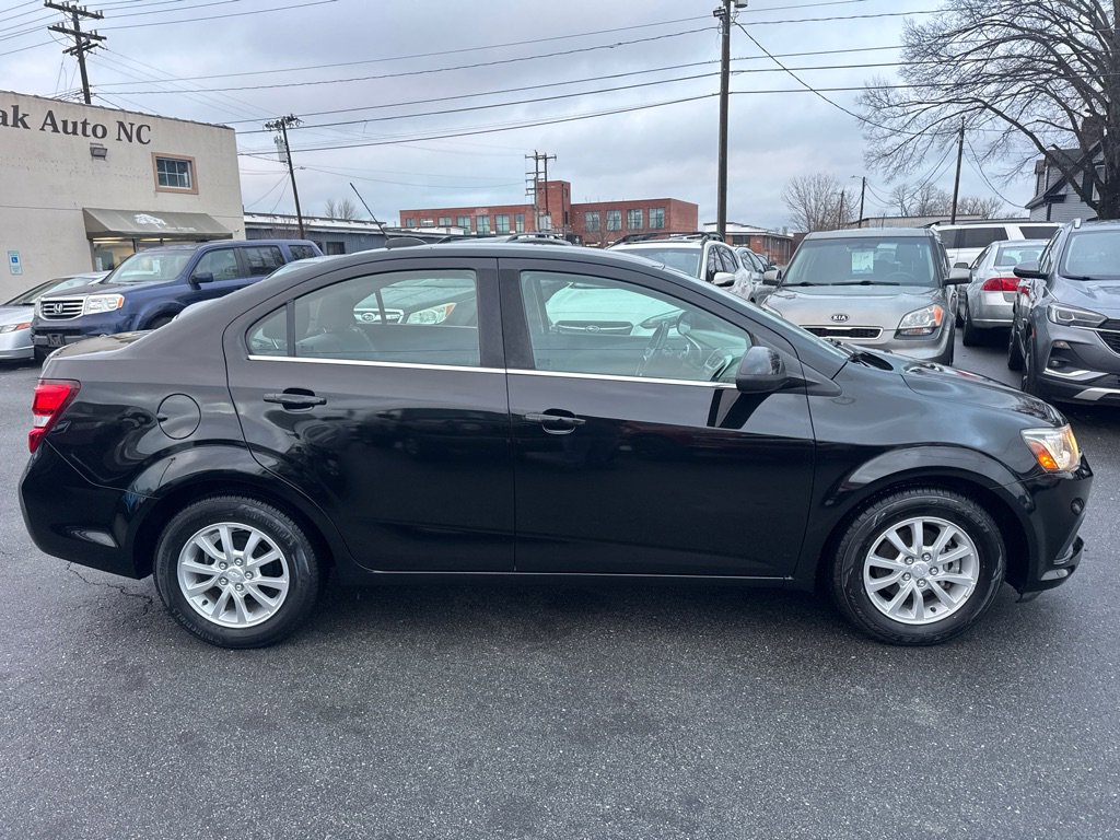 Used 2017 Chevrolet Sonic LT w/ Convenience Package image 6