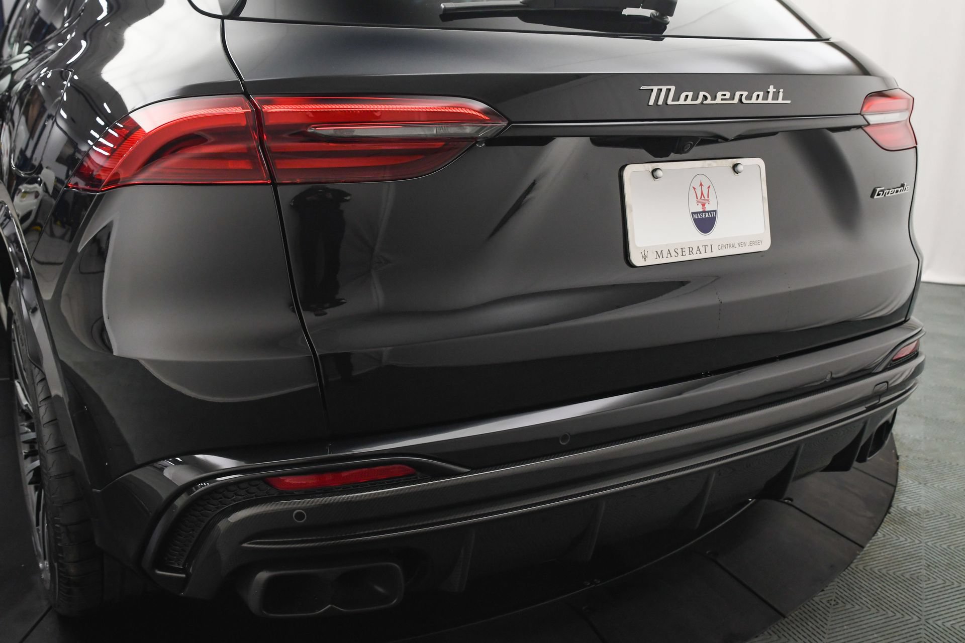Used 2025 Maserati Grecale Modena AWD/4WD image 21