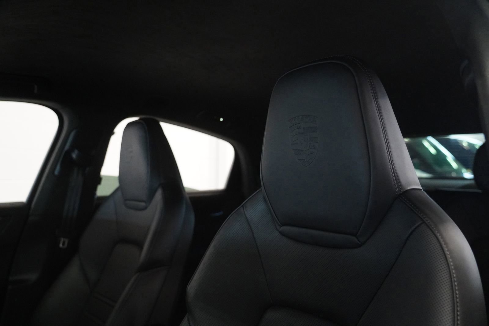 Used 2025 Porsche Cayenne Turbo GT image 13