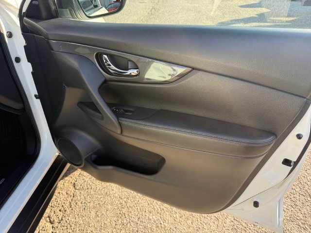Used 2020 Nissan Rogue SV AWD/4WD image 29