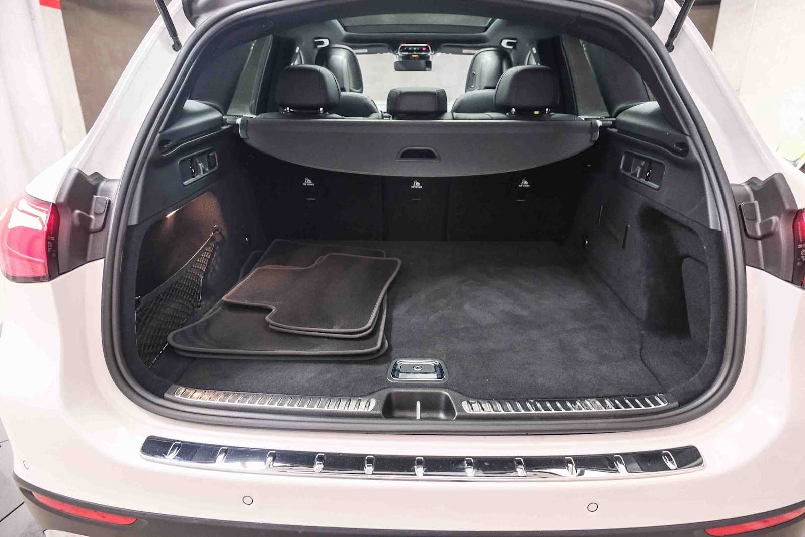 Certified 2026 Mercedes-Benz GLC 300 image 32