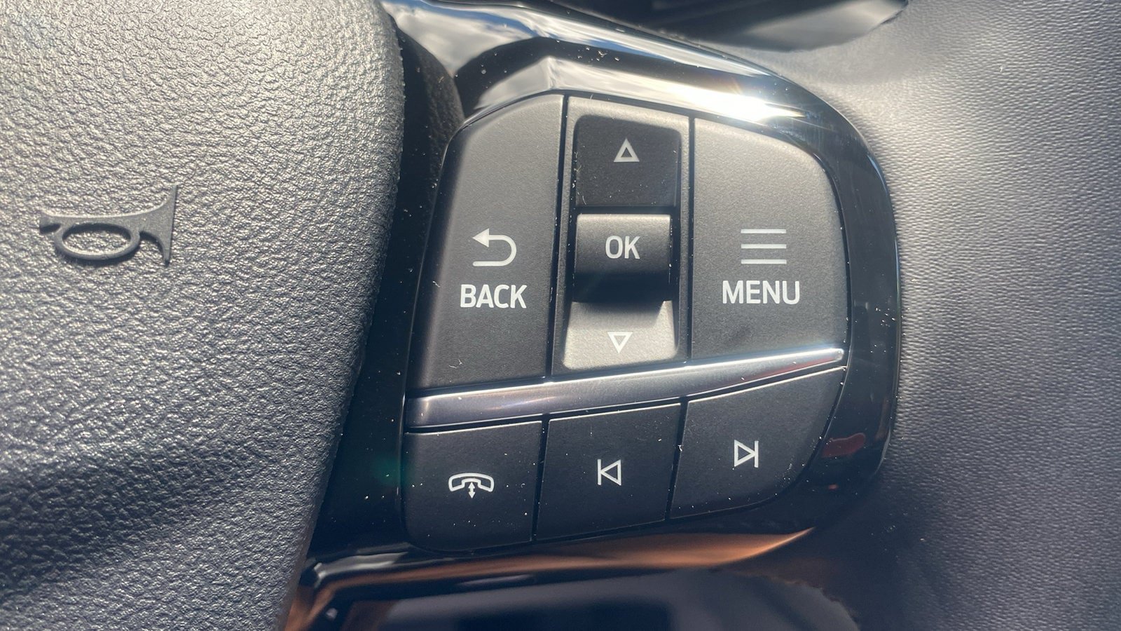 Used 2024 Ford Escape SE w/ PHEV Premium Package FWD image 12