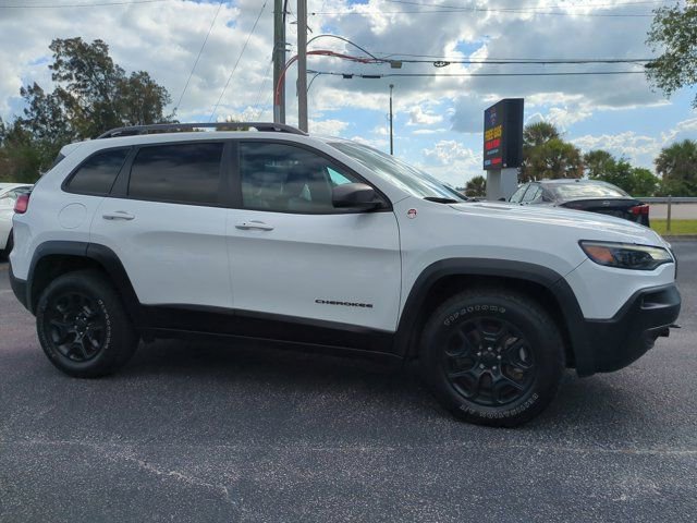 Used 2021 Jeep Cherokee Trailhawk w/ Comfort/Convenience Group AWD/4WD image 2